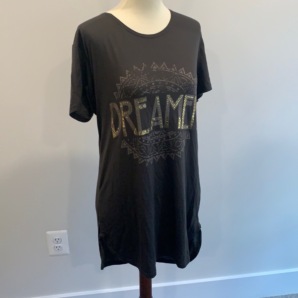 Tunic length graphic tee